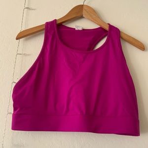 Fabletics sports bar with phone holder detail